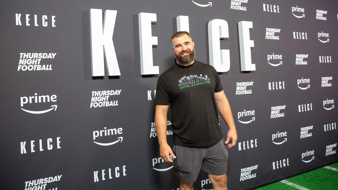 Travis and Jason Kelce's mom, Donna, debuts impressive Super Bowl