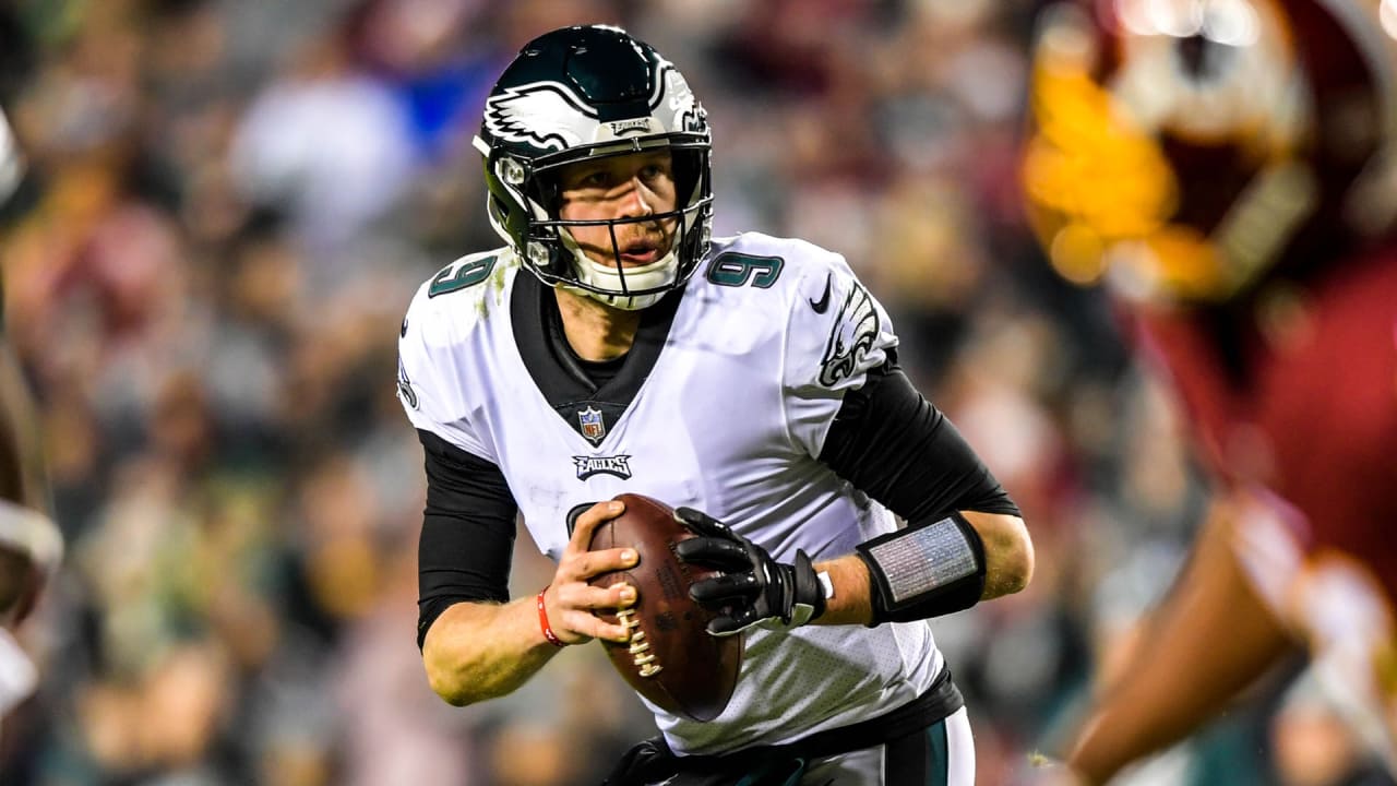 Philadelphia Eagles quarterback Nick Foles questionable to return with  chest injury in record-setting performance (updated) 