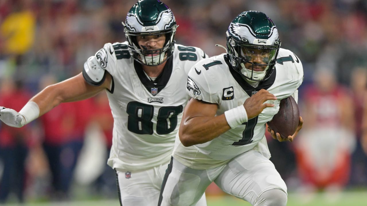 Philadelphia Eagles 29-17 Houston Texans: Jalen Hurts throws two TDs as  Eagles improve to 8-0 for first time in franchise history, NFL News