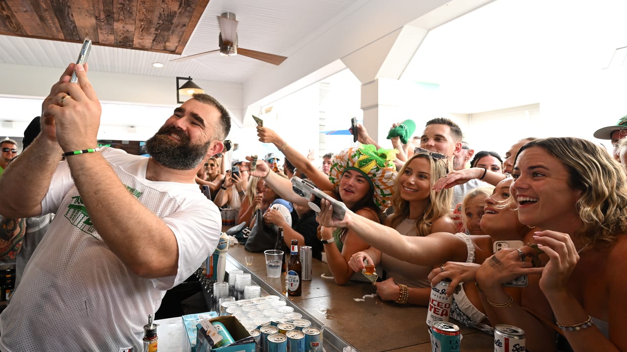 Jason Kelce, Travis Kelce to return to Sea Isle bar for fundraiser