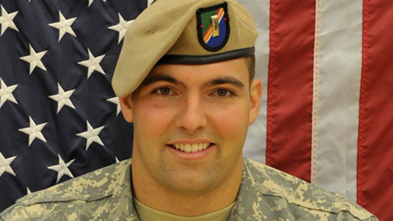 VeteranOfTheDay Army Veteran Alejandro Villanueva - VA News