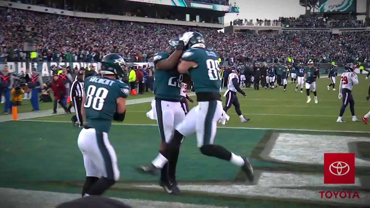 Toyota Player of the Year Zach Ertz