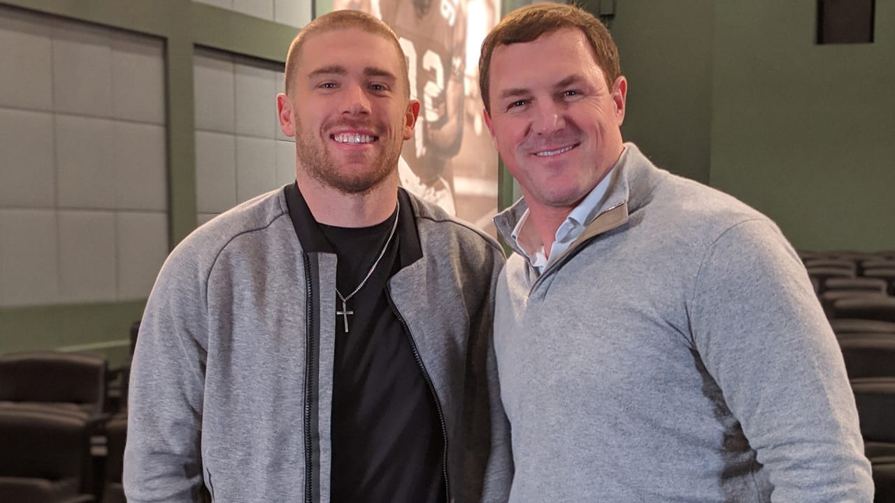 Jason Witten explains why he gave Eagles' Zach Ertz the only jersey he ever  gave away in 15 years - Article - Bardown