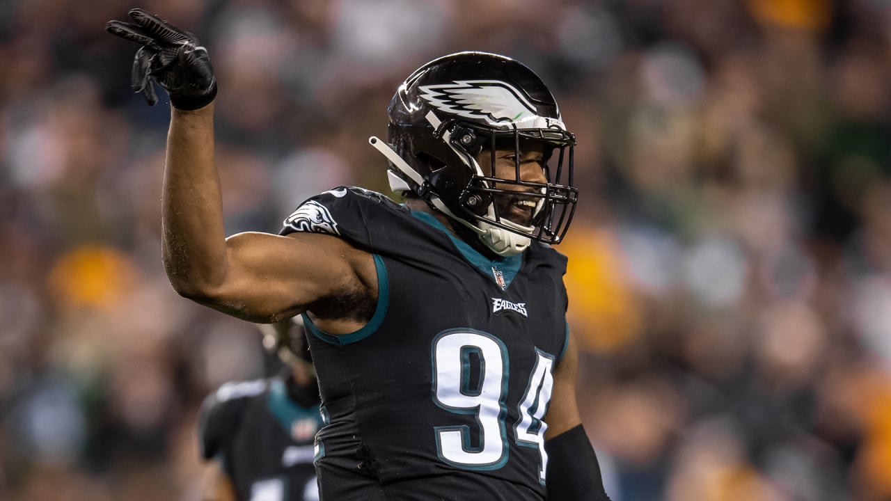 Philadelphia Eagles defensive end Josh Sweat (94) rushes during an NFL  football game against the Minnesota Vikings on Monday, September 19, 2022,  in Philadelphia. (AP Photo/Matt Patterson Stock Photo - Alamy