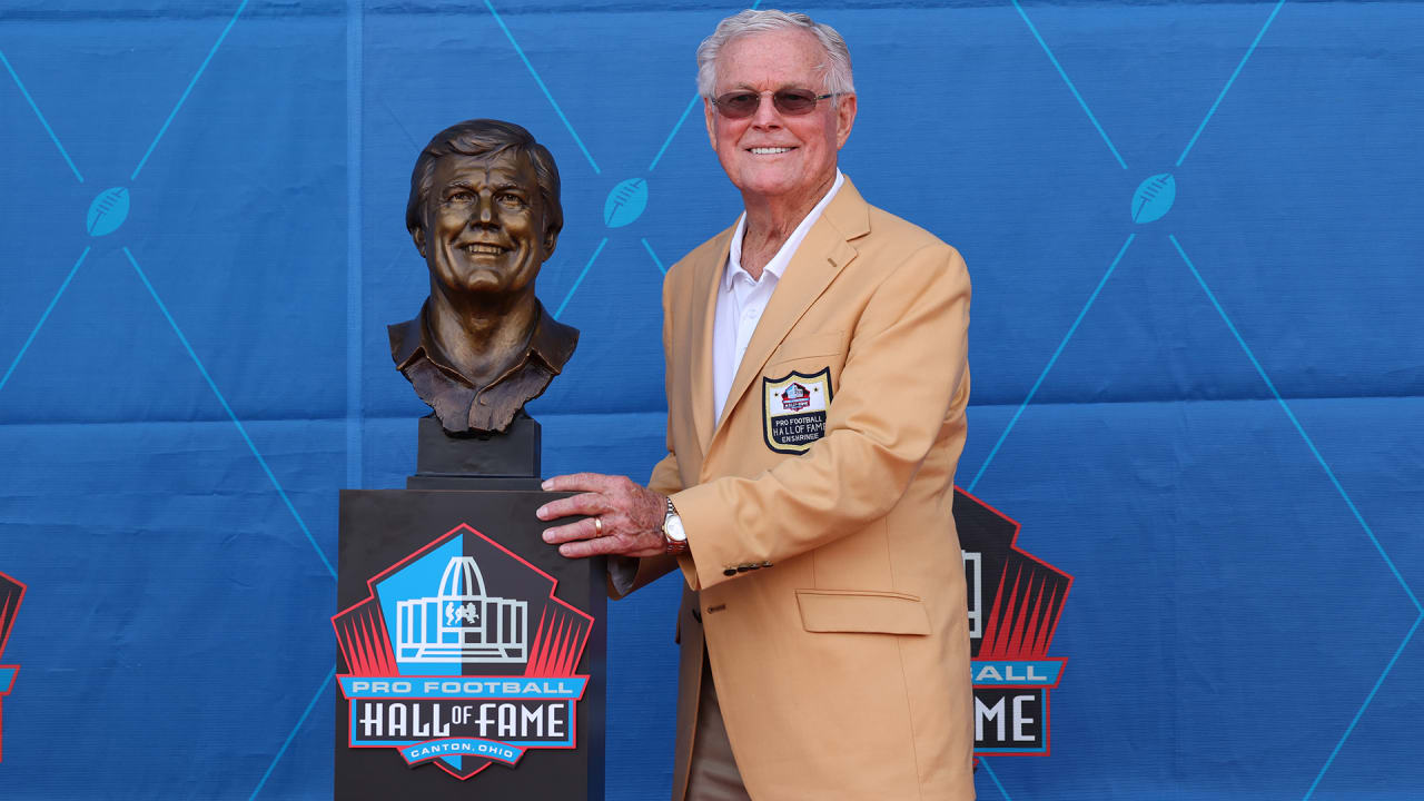 Carl Peterson presents Dick Vermeil | 2022 Hall of Fame