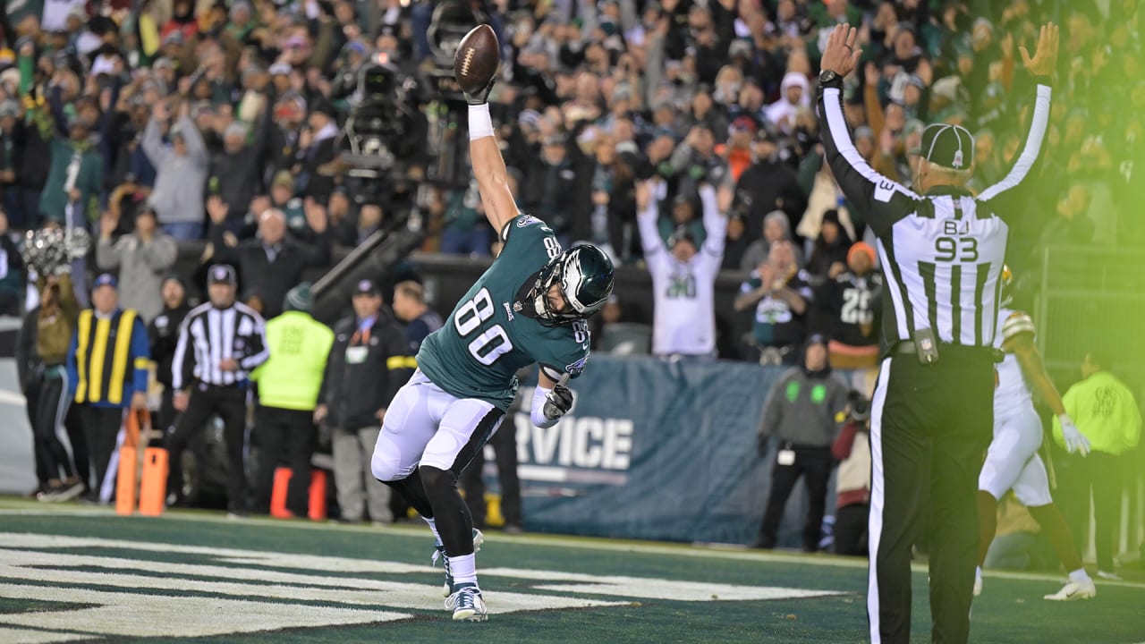 Report: Eagles TE Dallas Goedert (shoulder) to miss time