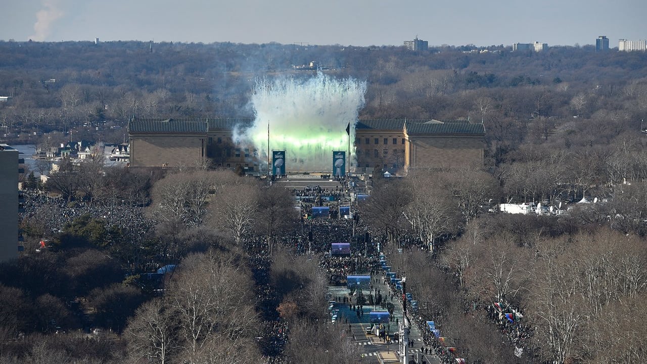 Just look at this 360° aerial shot of the Eagles parade 