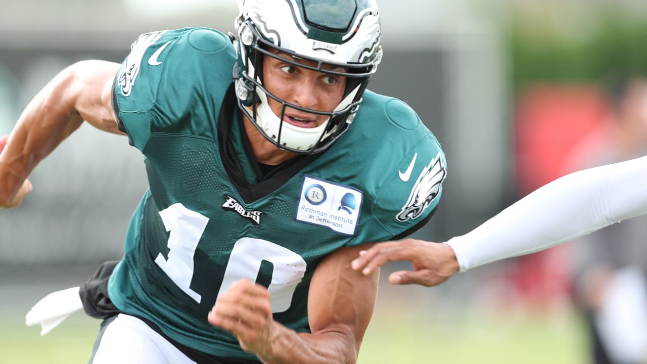 Philadelphia Eagles place WR Mack Hollins on IR 