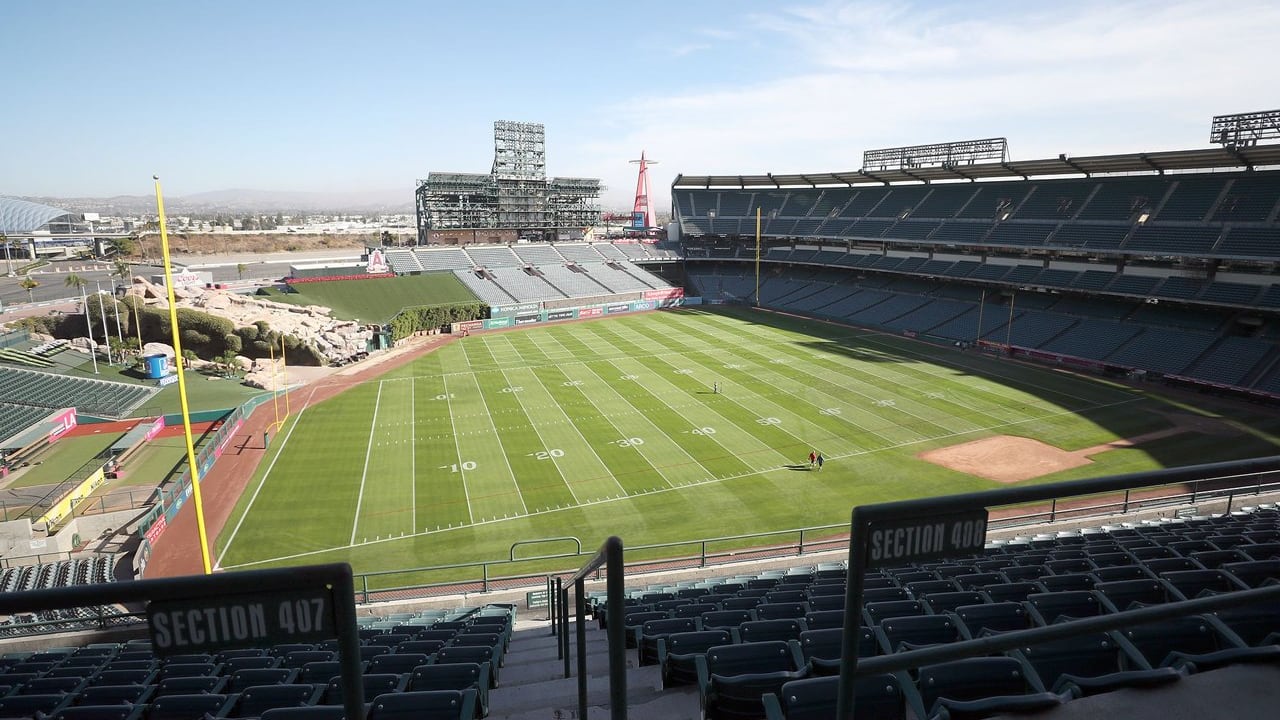 Eagles Arrive At Angel Stadium Of Anaheim