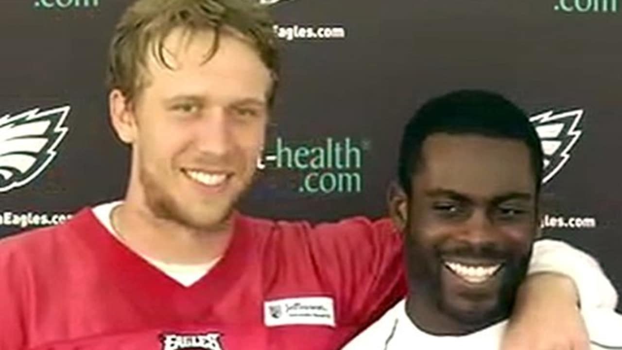 Press Conference: Michael Vick And Nick Foles