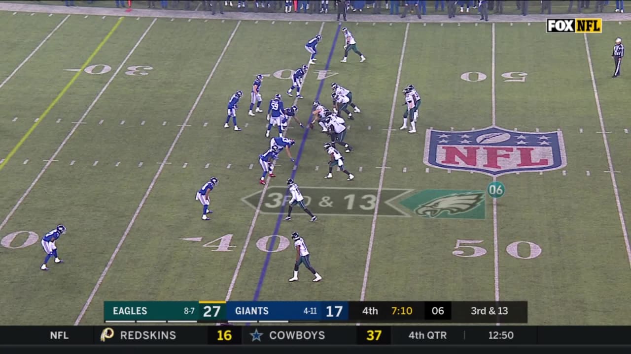 Highlight: Eagles turns Giants' mishandled snap into first-and