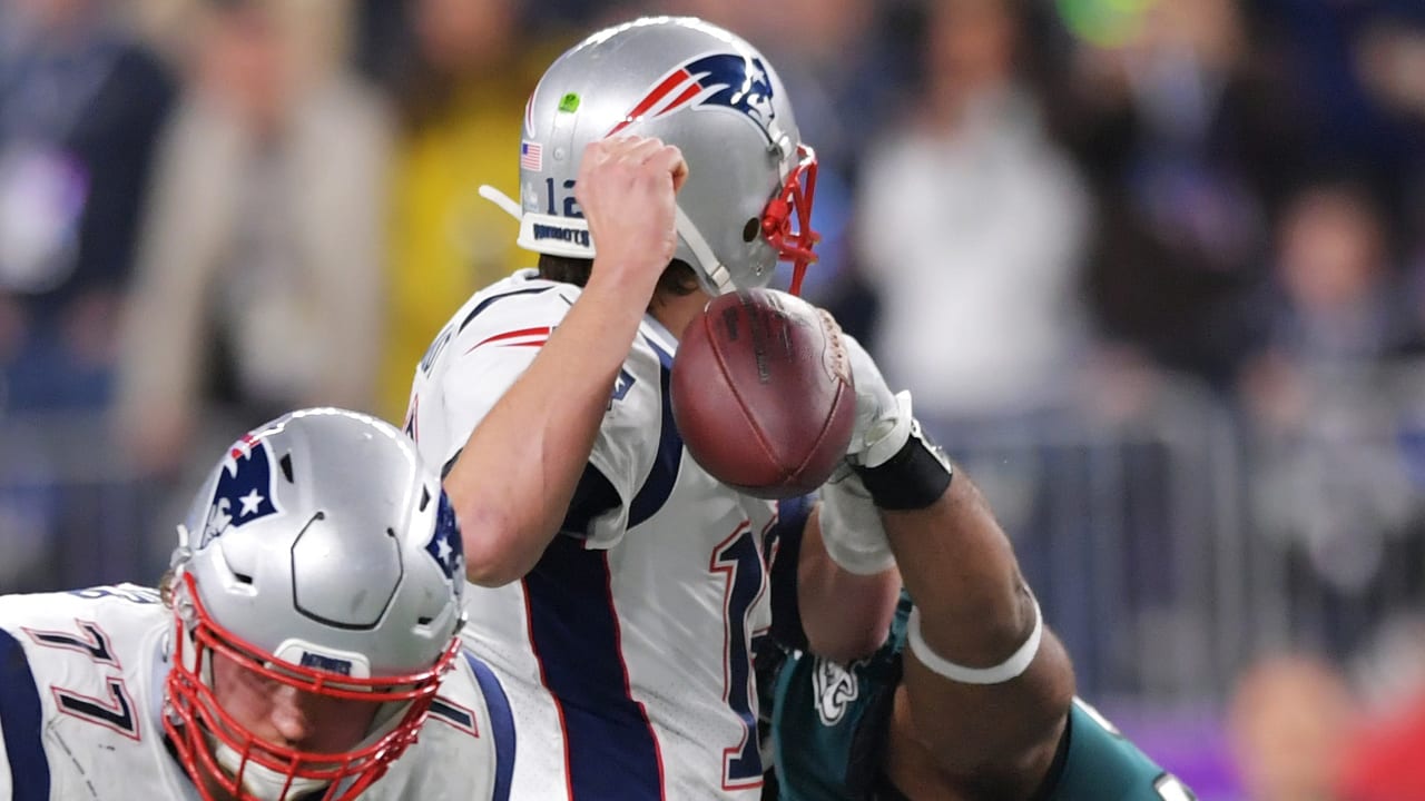 Super Bowl LII: Eagles vs. Patriots - 2005 vs. 2018 - AS USA