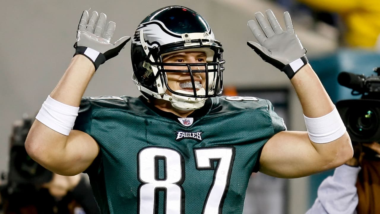 Old School All-22: Brent Celek helps Eagles thump Cowboys