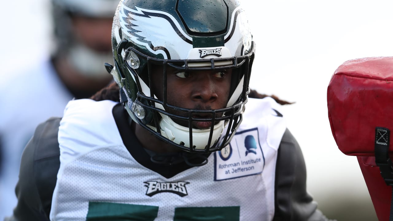 Josh Sweat survives scare, looks to build a future on Eagles' defensive line