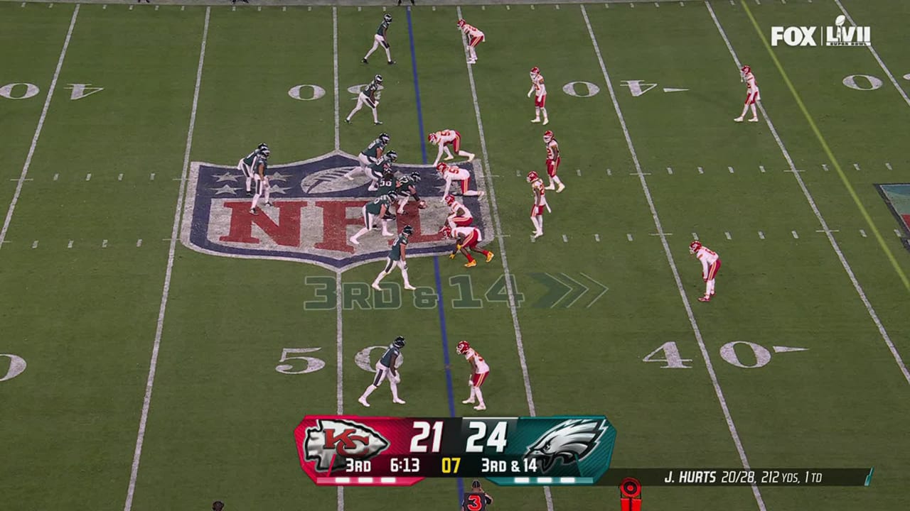 Highlight Jalen Hurts' accuracy is impeccable on 17yard sideline dime