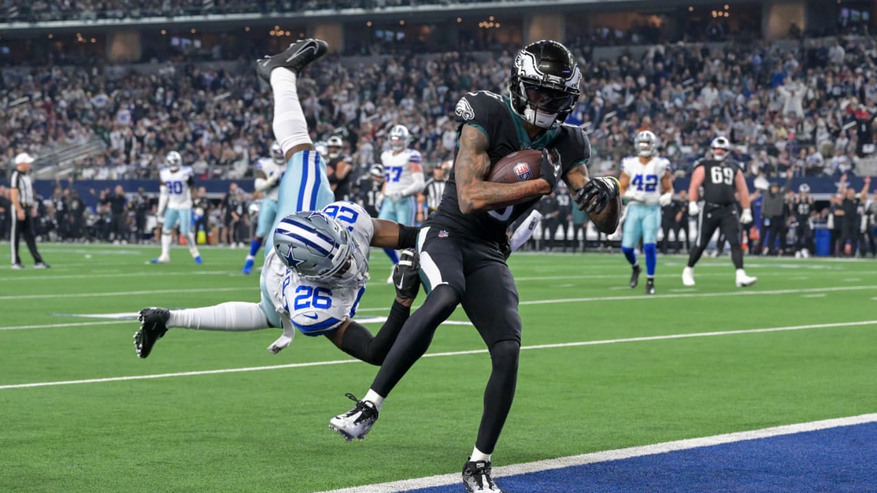 Gardner Minshew hits a wide-open DeVonta Smith for a TD as the Eagles  extend the lead vs. Cowboys