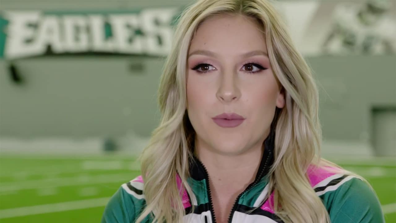 CHECK OUT THE EAGLES CHEERLEADERS' 2018 CALENDAR VIDEO!