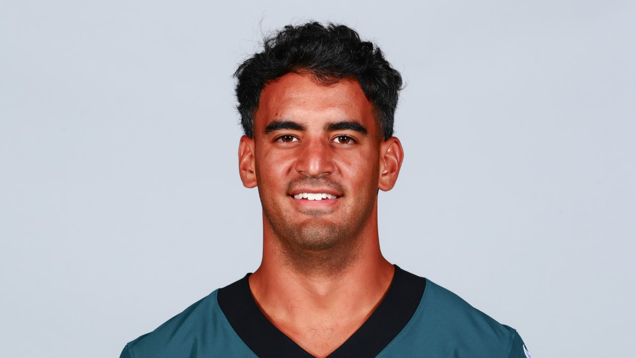 Marcus Mariota officially a Philadelphia Eagle