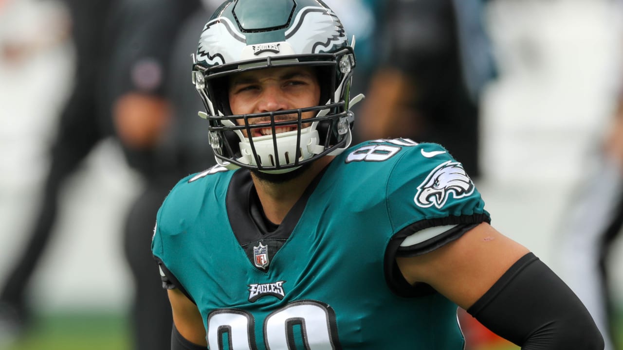 Dallas Goedert injury: Eagles TE to miss time with shoulder injury