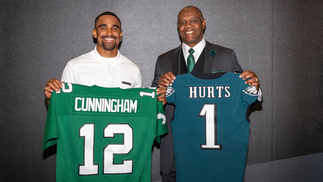 Randall Cunningham and Jalen Hurts celebrate generations of excellence