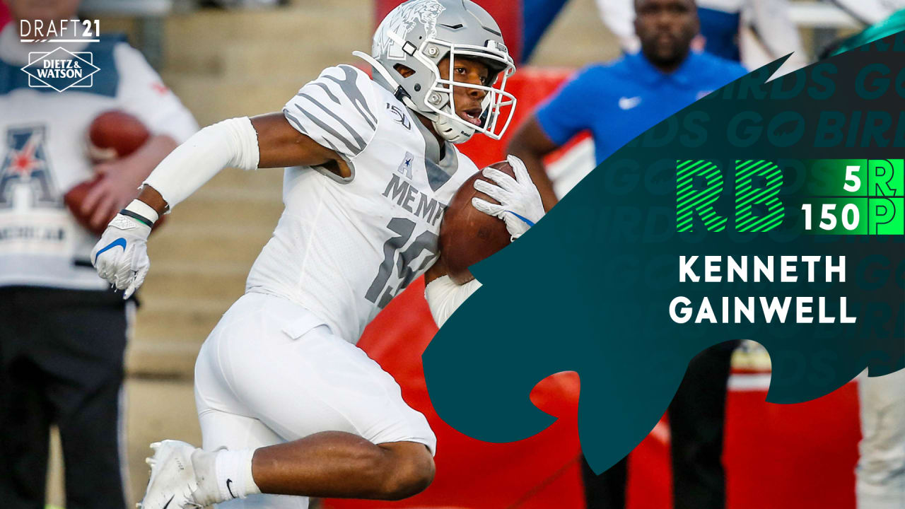 Eagles draft RB Kenneth Gainwell