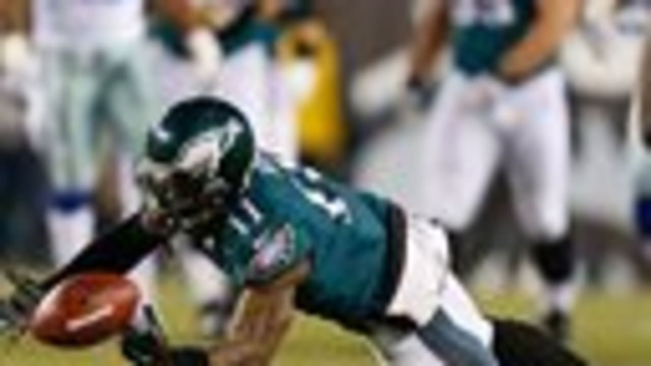 Kickoff Gaffe Hurts Eagles Early