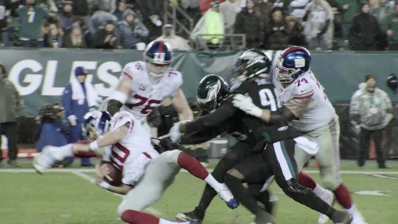 Highlight: Eagles turns Giants' mishandled snap into first-and