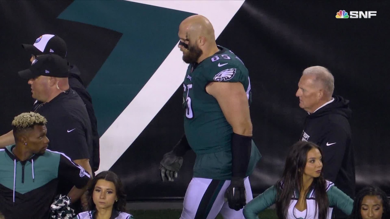 Lane Johnson ruled out for remainder of game with concussion