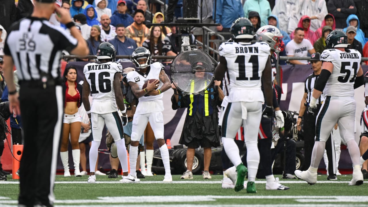 Hurts So Good' or 'Return of the Mac?' New England Patriots vs.  Philadelphia Eagles: Crossover