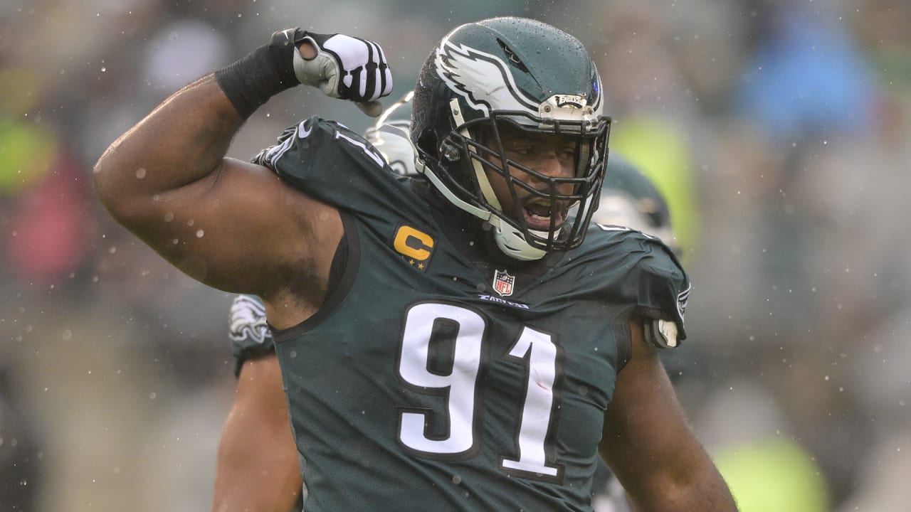 Highlight Fletcher Cox recovers Trevor Lawrence fumble on fourthand3