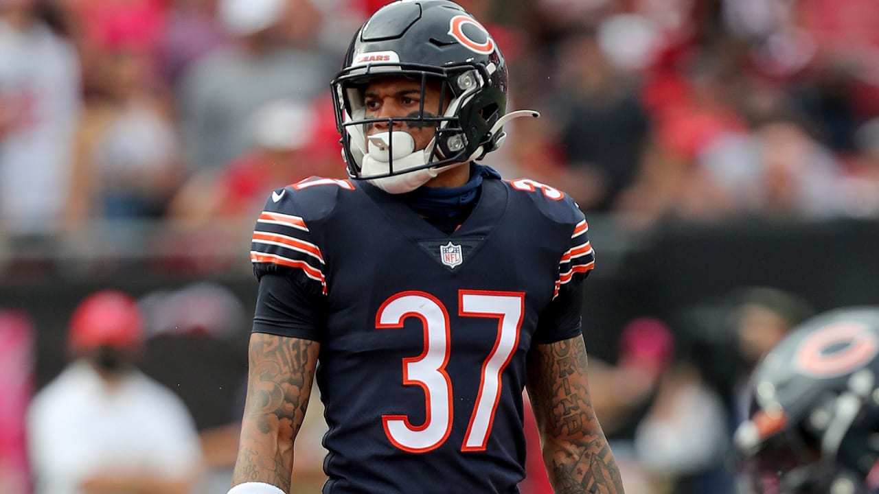 Atlanta Falcons cornerback Teez Tabor (20) runs onto the field before an  NFL football game against