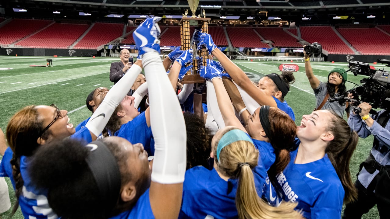 Girl's Flag Football In Georgia Is A Huge Step For Women's Sports - Narcity