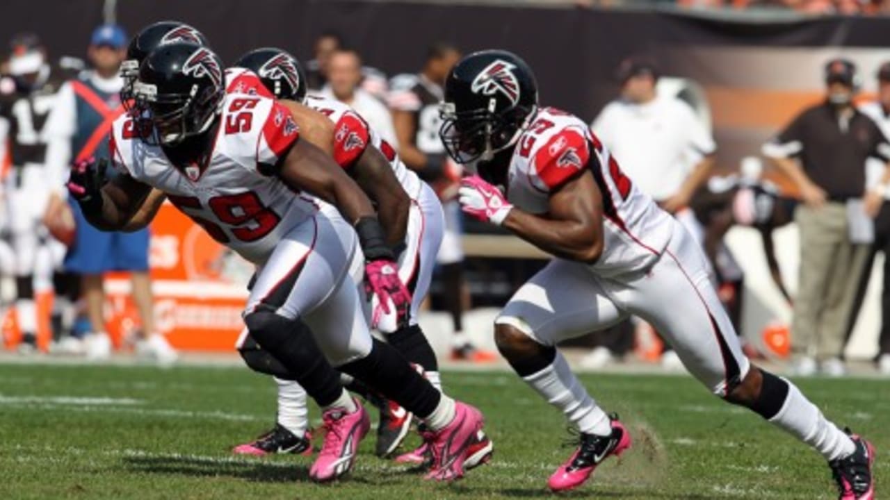 03 October 2010: Atlanta Falcons running back Michael Turner (33) rushes in  the Atlanta Falcons 16