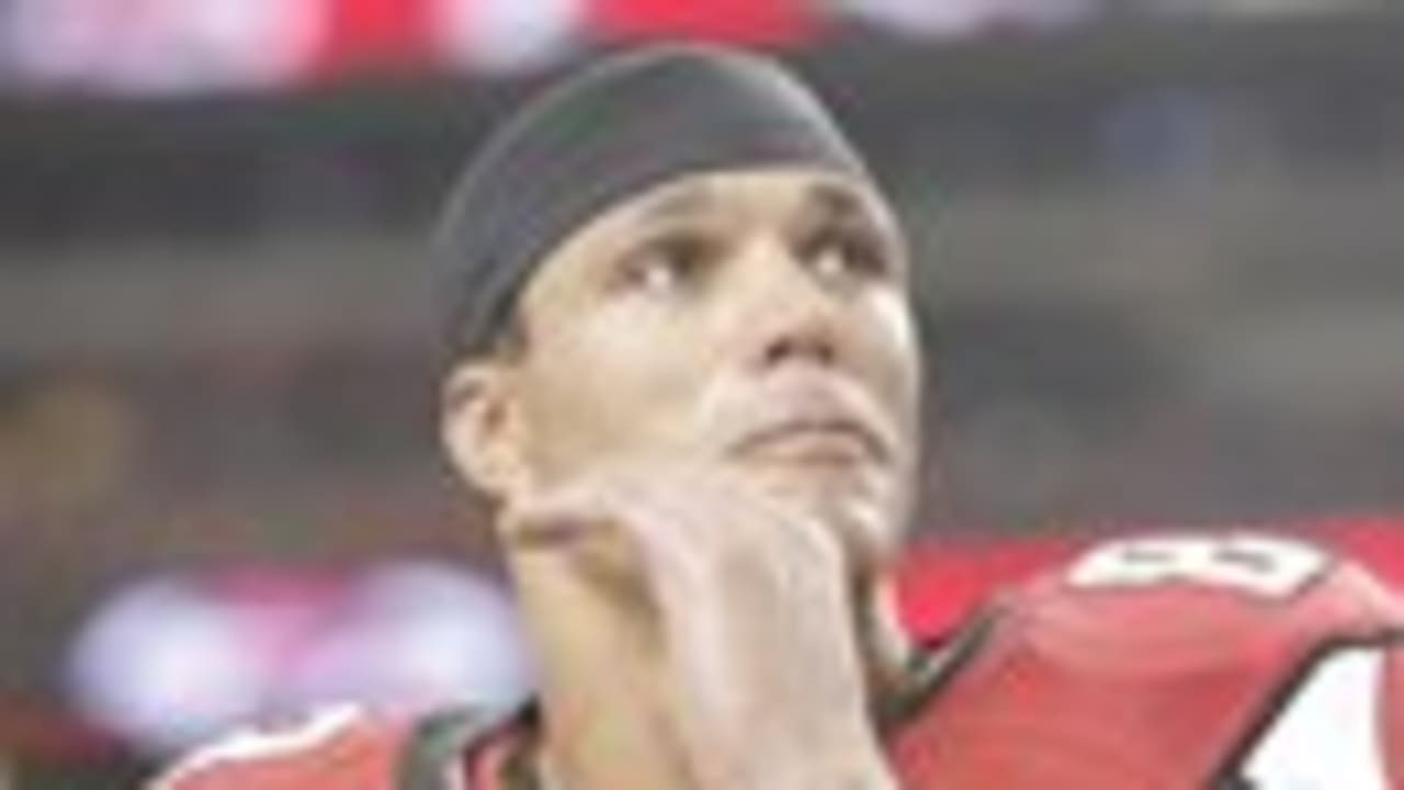 Tony Gonzalez gets first taste of playoff victory 