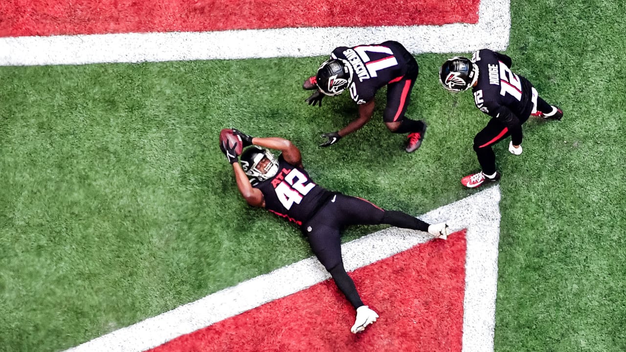 Atlanta Falcons on X: Big Dawgs Hunt(ley) the endzone. First career TD for Caleb  Huntley‼️ 