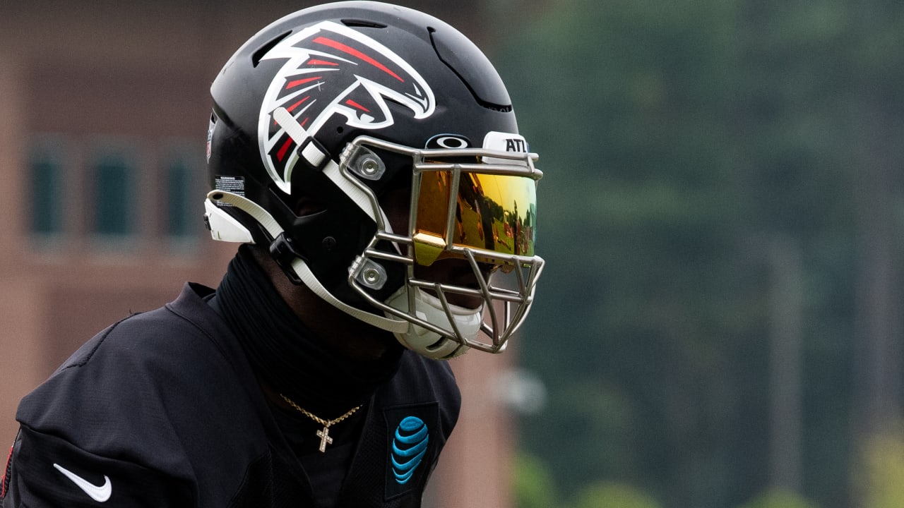 Deion Jones debuts new visor  2021 AT&T Training Camp Day 2