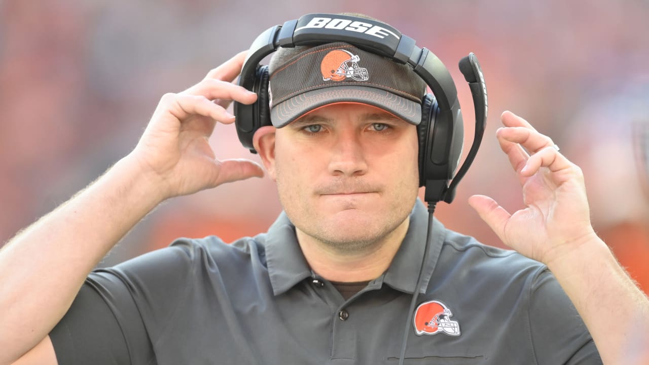 Falcons Hire Tosh Lupoi To Defensive Staff