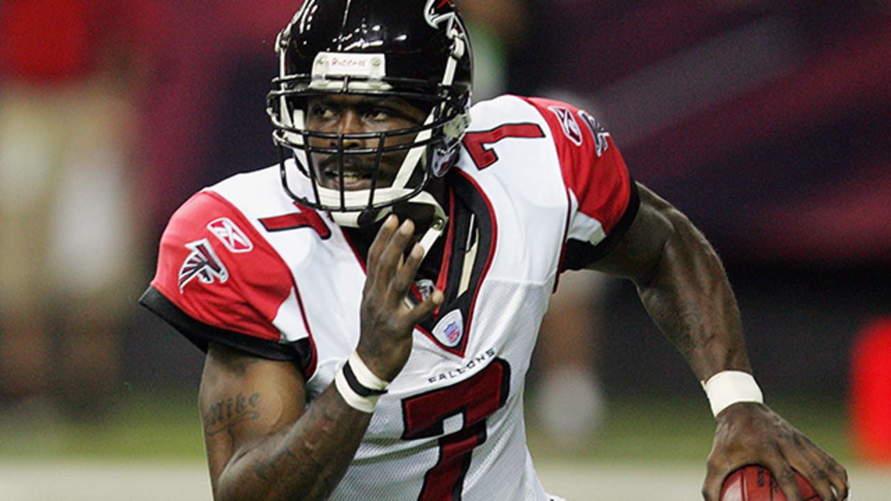 Michael Vick ends NFL career after failing to find employment, NFL News