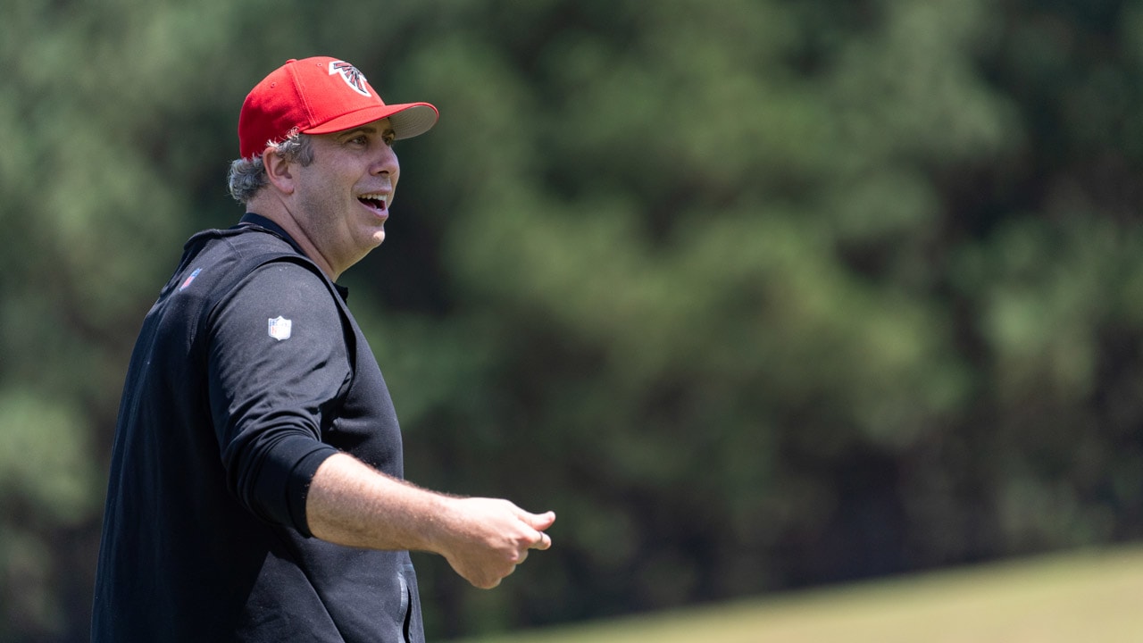 Falcons' HC Arthur Smith Makes Decision on Starting Center: Report