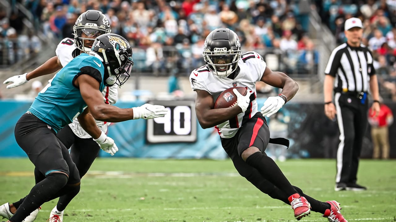 Atlanta Falcons wide receiver Olamide Zaccheaus (17) runs against