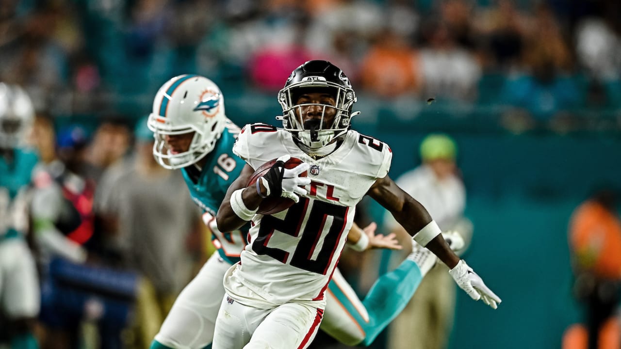 Alford's 79-yard punt return TD helps Falcons to a 19-3 win over Dolphins  in preseason opener