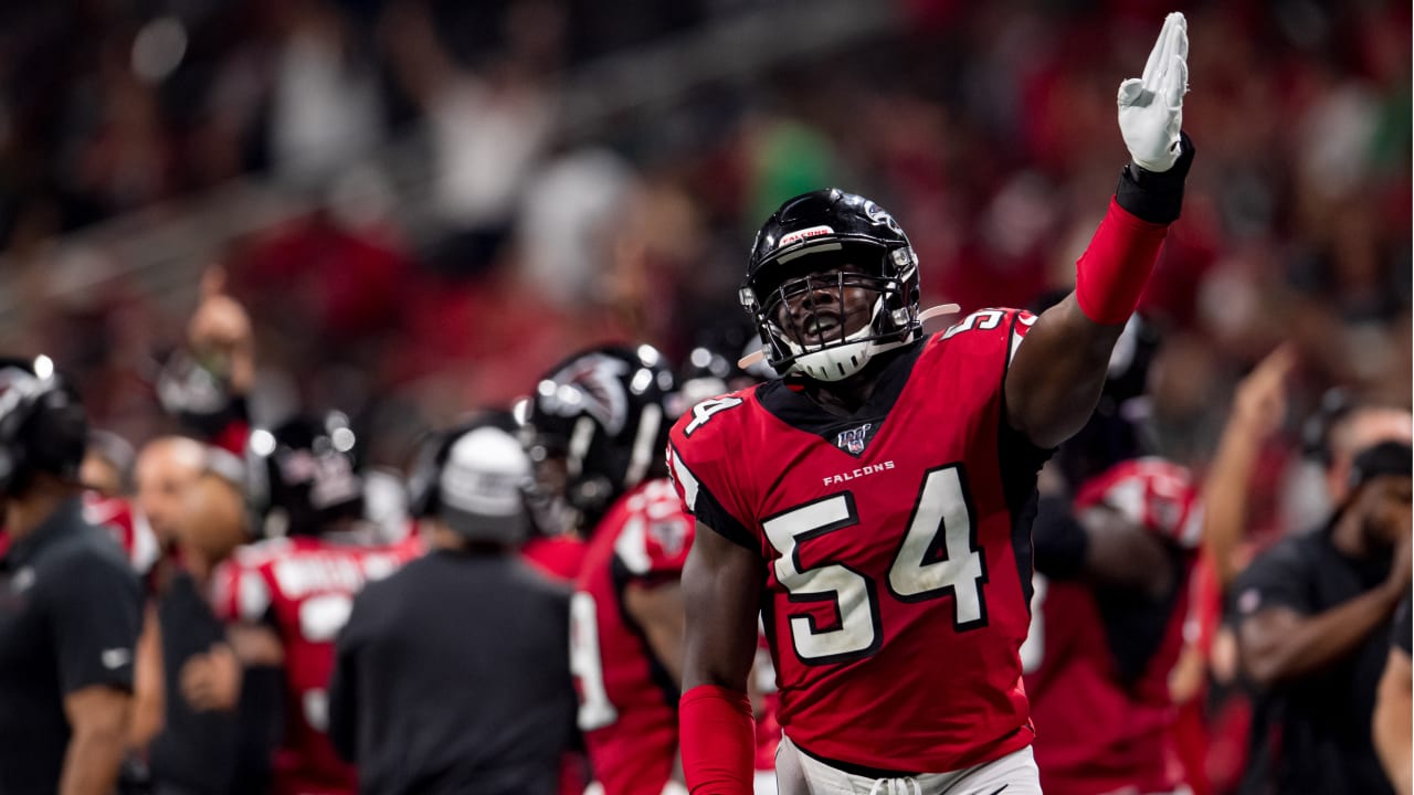 Download Atlanta Falcons Linebacker Foye Oluokun At Mercedez Benz