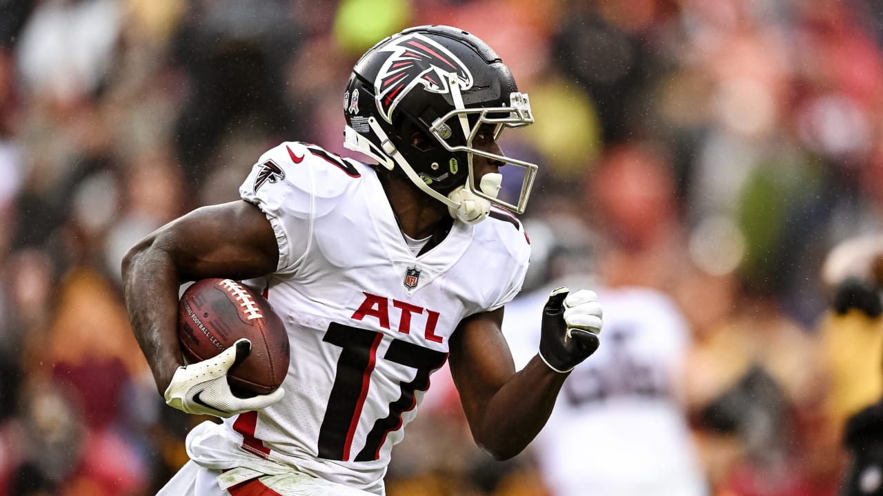 Atlanta Falcons wide receiver Olamide Zaccheaus (17) runs against