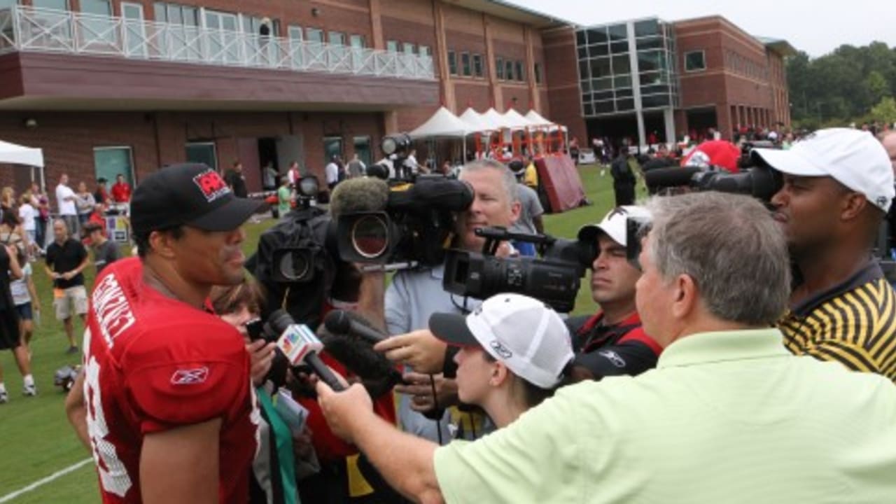 Podcast: Tony Gonzalez on career, acting and a Super Bowl for Falcons