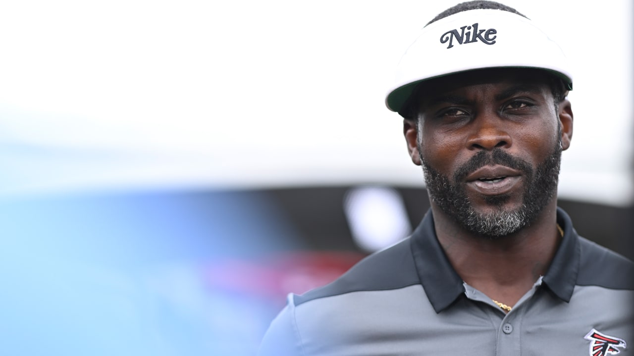 Michael Vick: Biography, NFL Quarterback, Fox Sports Commentator