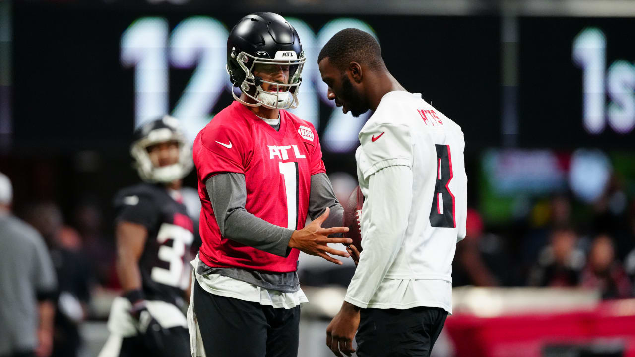 Atlanta Falcons Coach Arthur Smith: Bijan Robinson Ready to Handle 'Great  Expectations' - Sports Illustrated Atlanta Falcons News, Analysis and More