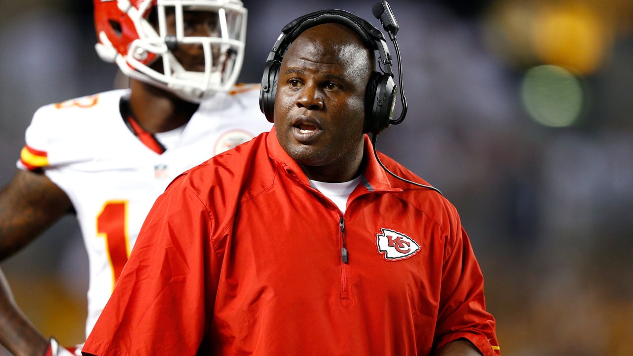 Falcons allegedly interviewing Eric Bieniemy for the head coach