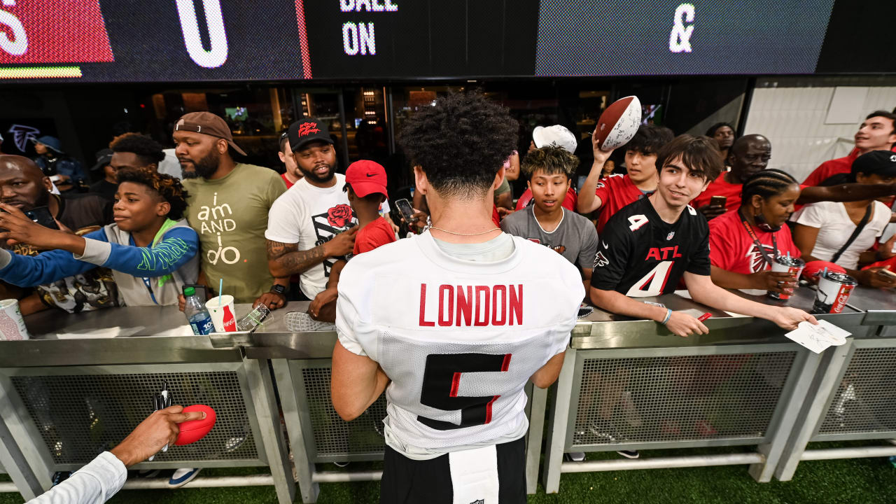 Atlanta Falcons, Atlanta United fans at Mercedes-Benz Stadium