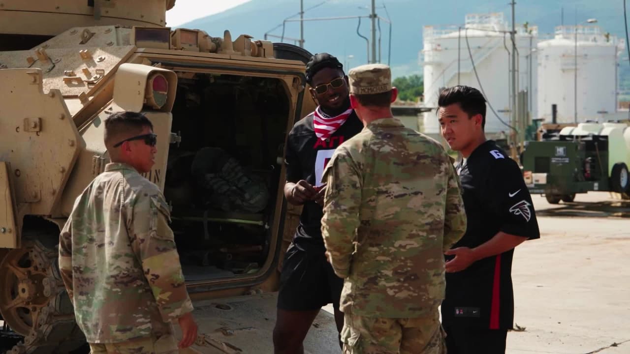 Atlanta Falcons show salute to service: Host skills camp on Robins AFB