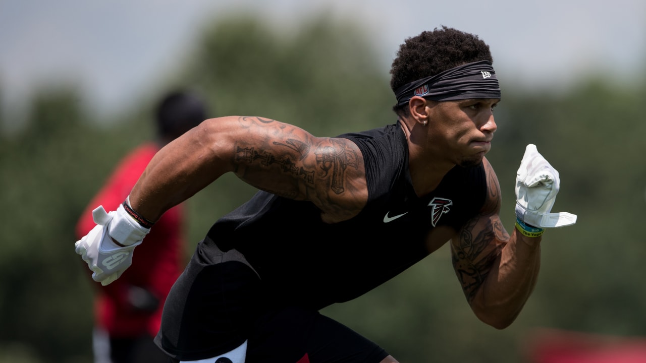 Falcons sign Craig Reynolds